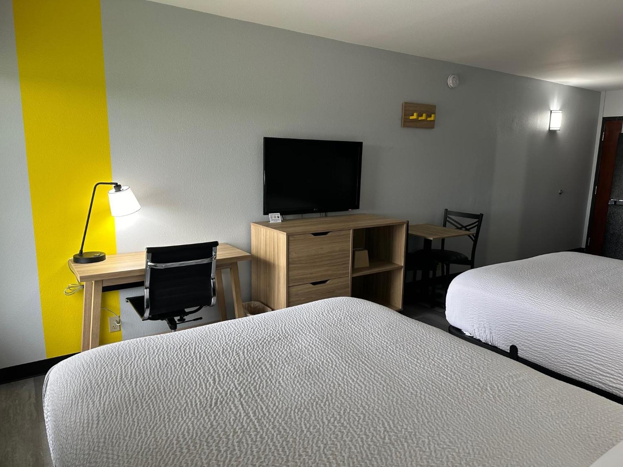 Super 8 By Wyndham Alexandria La Hotel Kültér fotó