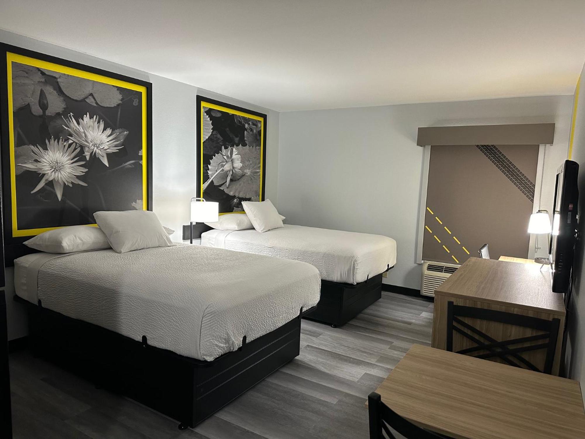 Super 8 By Wyndham Alexandria La Hotel Kültér fotó
