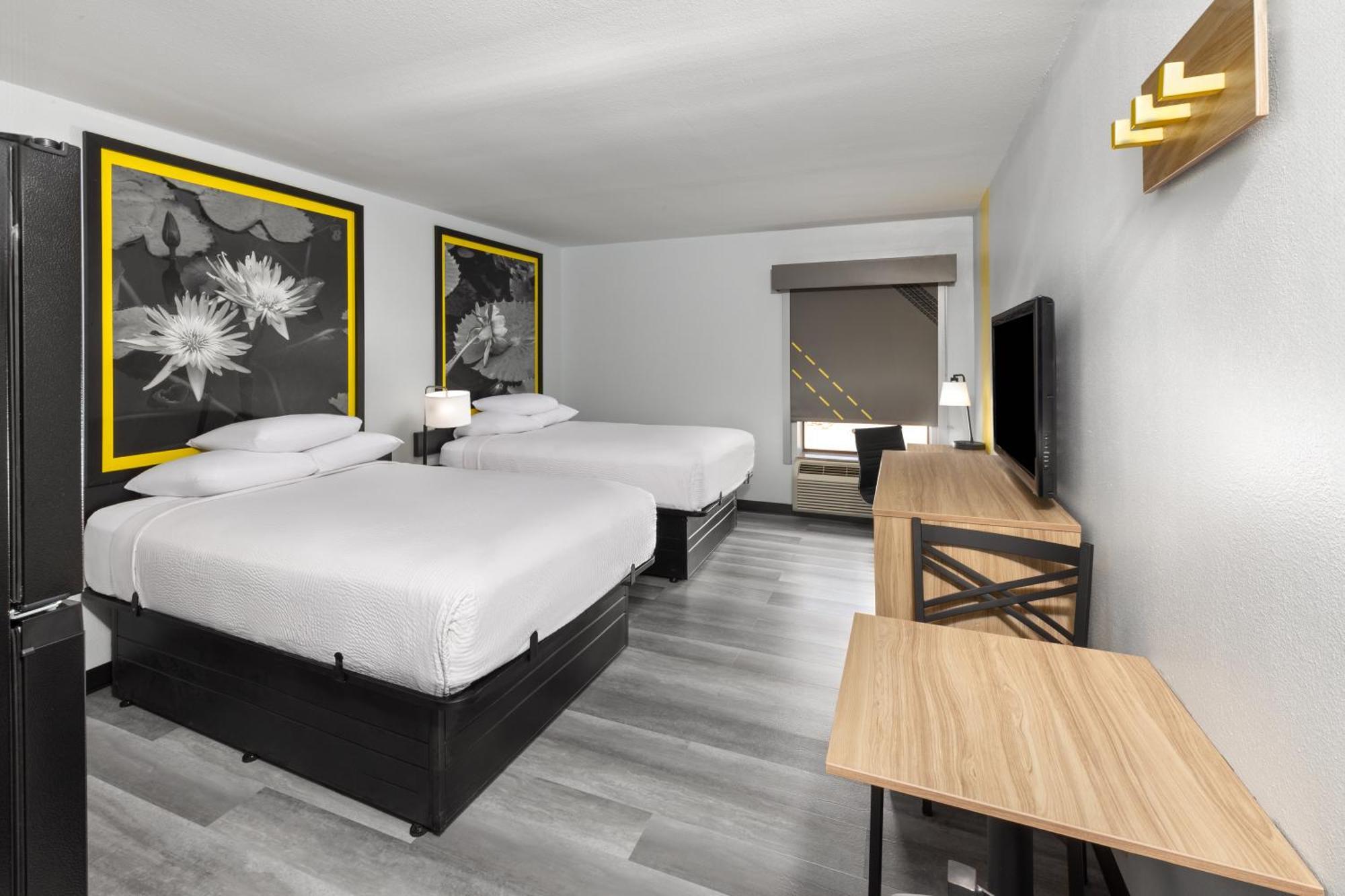 Super 8 By Wyndham Alexandria La Hotel Kültér fotó